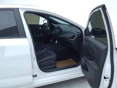 Chevrolet Cruze Mild Hybrid RS 330T Automatic Comfort Edition - фото 8