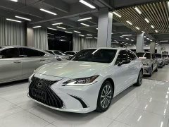 Lexus ES 2022 300h Excellence Edition - ფოტო 1