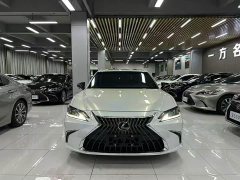 Lexus ES 2022 300h Excellence Edition - ფოტო 2