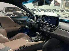 Lexus ES 2022 300h Excellence Edition - ფოტო 4