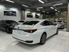 Lexus ES 2022 300h Excellence Edition - ფოტო 7