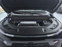 Li Auto L9 Pro - ფოტო 10