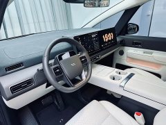 Li Auto Li Xiang MEGA 2024 Ultra - ფოტო 8