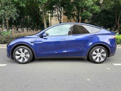 Tesla Model Y Standard Range RWD - ფოტო 5