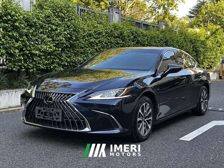 Lexus ES 2021 200 Luxury - ავტომობილი ჩინეთიდან
