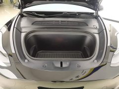 Tesla Model Y Rear-Wheel Drive - ფოტო 10