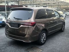 Buick GL8 Land Business Class 652T Luxury - ფოტო 2
