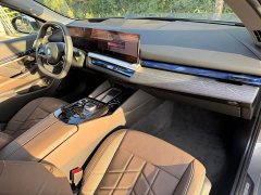 BMW i5 2025 eDrive 35L Luxury Package - ფოტო 18