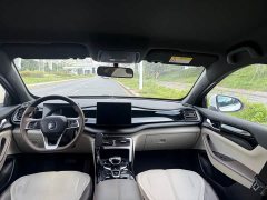 BYD Qin PLUS Glory Edition DM-i 55KM Leading - ფოტო 11