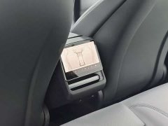 Tesla Model 3 High Performance All-Wheel Drive - ფოტო 16