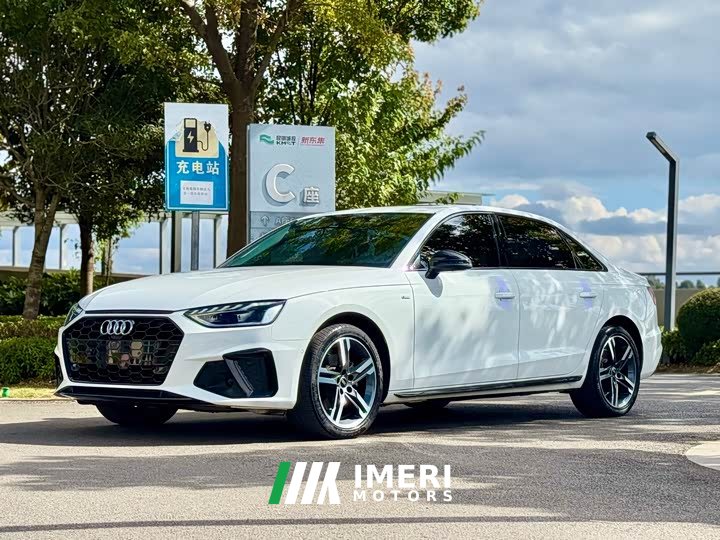 Audi A4L 2022 40 TFSI Luxury Dynamic - ავტომობილი ჩინეთიდან