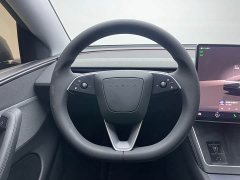 Tesla Model Y Rear-Wheel Drive - ფოტო 12
