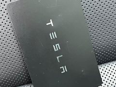 Tesla Model Y Rear-Wheel Drive - ფოტო 15