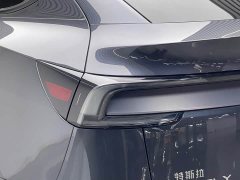 Tesla Model Y Rear-Wheel Drive - ფოტო 20
