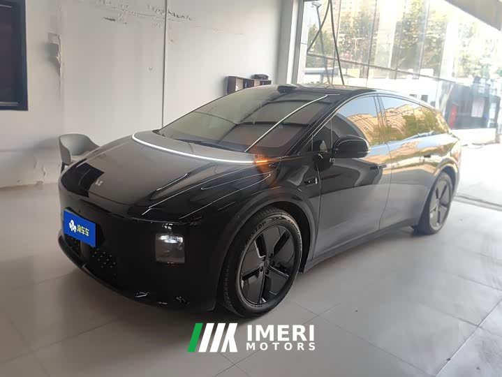 Li Auto i6 2025 Two-Wheel Drive Standard - ავტომობილი ჩინეთიდან