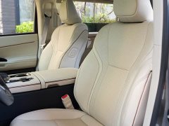Lexus LM 500h Six-Seat Premium Edition - ფოტო 11