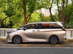Lexus LM 500h Six-Seat Premium Edition - ფოტო 8