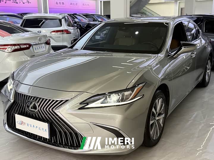Lexus ES 2020 260 Excellence Edition - ავტომობილი ჩინეთიდან