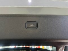 Volvo EX30 2025 Rear-Wheel Drive Extended Range Ultra - ფოტო 12