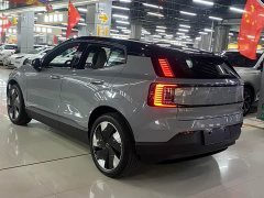 Volvo EX30 2025 Rear-Wheel Drive Extended Range Ultra - ფოტო 15