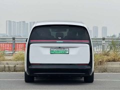 Li Auto MEGA 2025 Home Family Edition - ფოტო 12