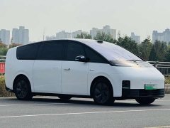 Li Auto MEGA 2025 Home Family Edition - ფოტო 3