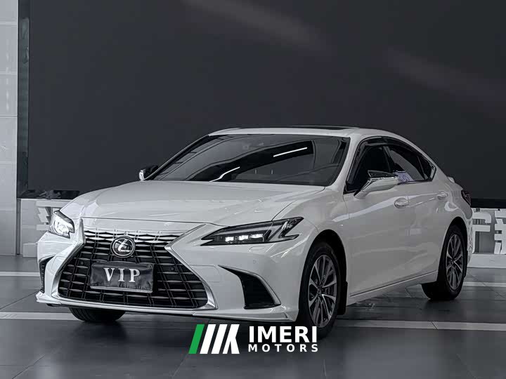 Lexus ES 200 Premium Edition - ავტომობილი ჩინეთიდან