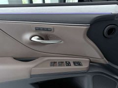 Lexus ES 200 Premium Edition - ფოტო 20