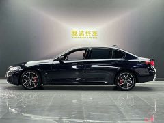 BMW 5 Series 530Li Luxury M Sport Package - ფოტო 3
