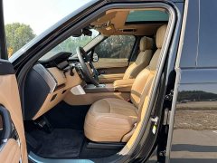 Land Rover Range Rover 3.0 L6 400PS Extended Wheelbase 7-Seater - ფოტო 10