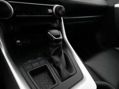 Toyota RAV4 2.0L CVT FWD Urban Edition - ფოტო 15