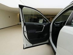 Toyota RAV4 2.0L CVT FWD Urban Edition - ფოტო 18