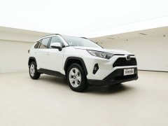 Toyota RAV4 2.0L CVT FWD Urban Edition - ფოტო 3