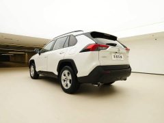 Toyota RAV4 2.0L CVT FWD Urban Edition - ფოტო 5