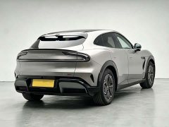 Xiaomi YU7 Four-Wheel Drive Max Edition - ფოტო 5