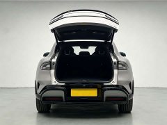Xiaomi YU7 Four-Wheel Drive Max Edition - ფოტო 9