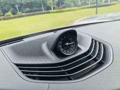 Porsche Taycan - ფოტო 8