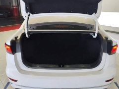 Geely Emgrand 4th Generation 1.5L CVT Flagship - ფოტო 4