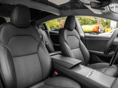 Tesla Model 3 2026 Long Range Rear-Wheel Drive - ფოტო 15