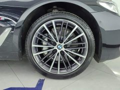 BMW 5 Series Facelift 530Li Premier M Sport Package - ფოტო 6
