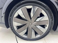 Li Auto L9 Livis - ფოტო 11
