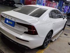 Volvo S60 T4 Intelligent Luxury Edition - ფოტო 3