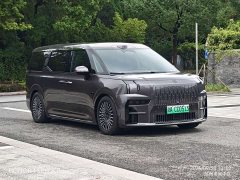Zeekr Geely Zeekr 009 2024 Seven-Seat Aisle Version 108kWh - ფოტო 3