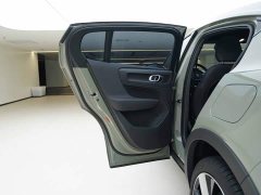 Volvo C40 2022 Long Range Pro - ფოტო 16