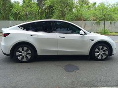 Tesla Model Y 2022 Facelift Rear-Wheel Drive - ფოტო 19