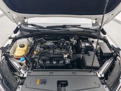 SAIC MG i5 1.5L Manual Superior Edition - ფოტო 16