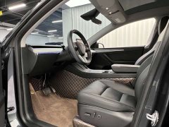 Tesla Model Y Rear-Wheel Drive - ფოტო 4