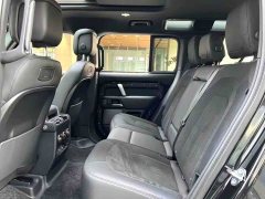 Land Rover Defender 110 V8 007 Heritage Edition - ფოტო 4