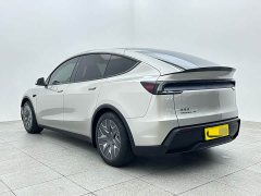 Tesla Model Y L Long Range All-Wheel Drive - ფოტო 5
