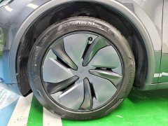 Tesla Model Y Long Range All-Wheel Drive Launch Edition - ფოტო 3